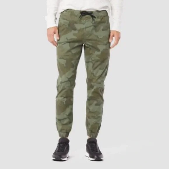 Denizen from Levi’s Super Flex Camouflage Jogger Pants - Picture 3 of 16